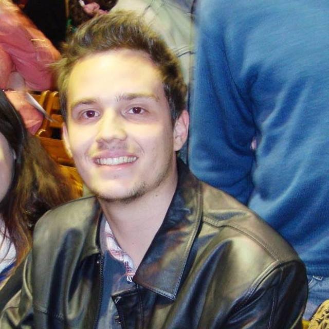 Marcelo De Grandi é professor de História