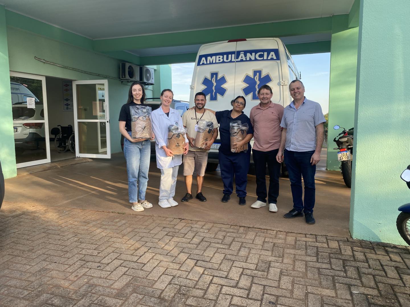 Prefeito Irson Milani e vice Rodrigo Oliboni homenagearam os servidores de Entre Rios do Sul